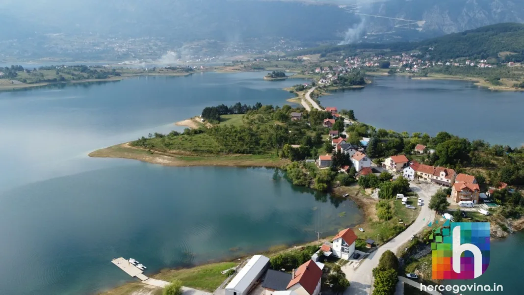 (VIDEO) Jakov Petričević predstavio svoju prvu autorsku pjesmu pod nazivom “Ramska mati”