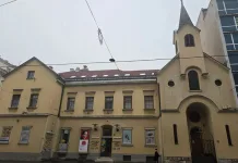 Nacionalni spomenik BiH: Izmetom uprljano pročelje crkve u srcu Sarajeva