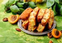 Cantuccini sa suhim marelicama