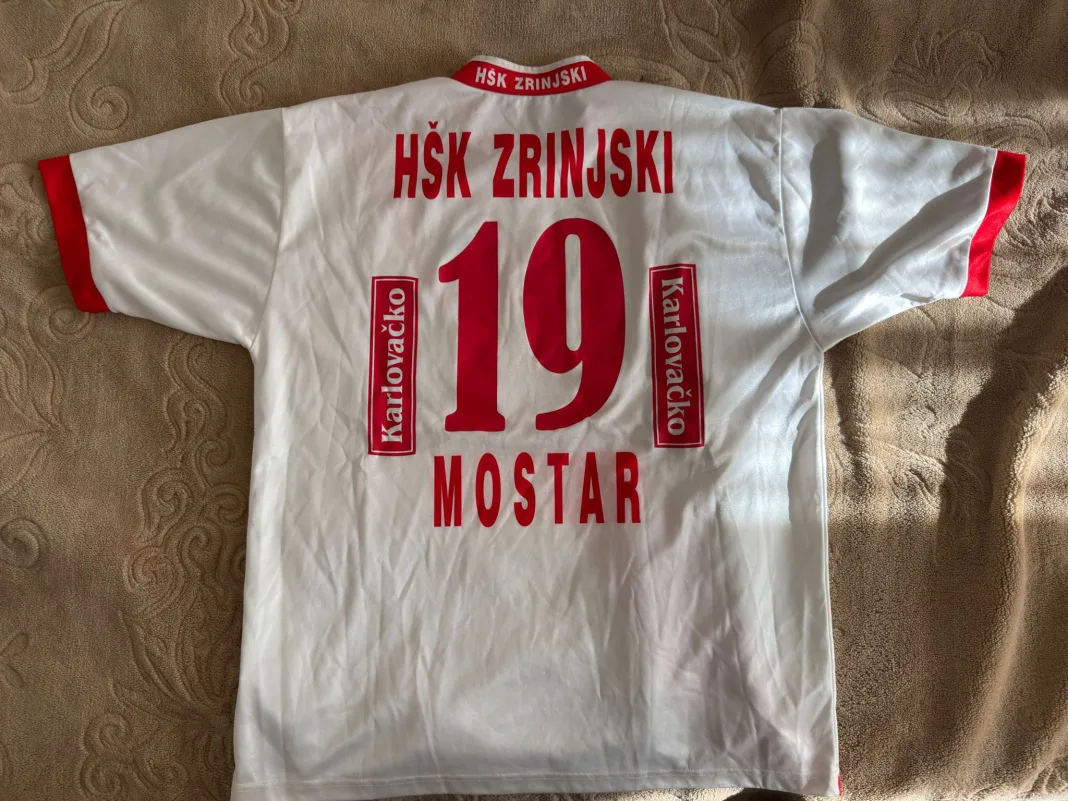 Aukcija traje do 21. sat: Dres Krešimira Kordića za pomoć Sanjinu iz Mostara