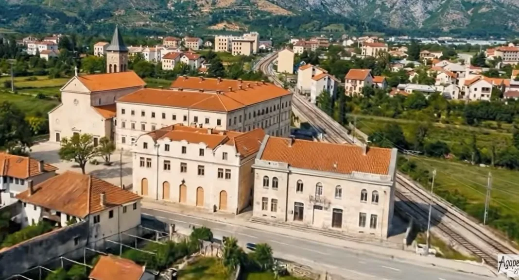 (VIDEO) Sedmorica: Potresan film o stradanju mostarskih fratara