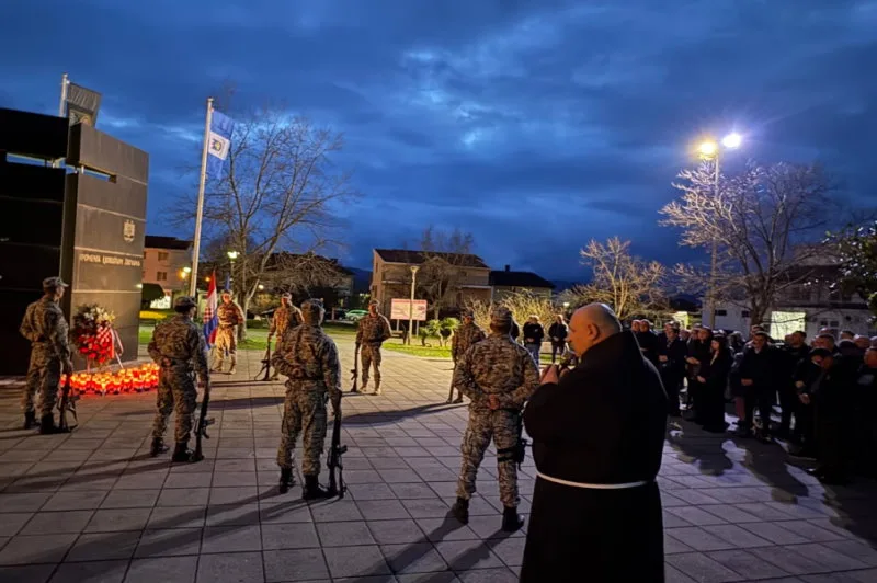 Obilježavanje Dana branitelja i sveta misa za ubijene fratre, žrtve II. Svjetskog rata i poraća te hrvatske branitelje Grada Ljubuškog