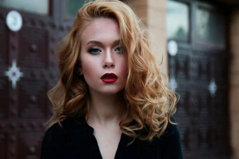 Trik za volumen: Kažu da djeluje i na tankoj kosi, a sve što vam treba je sušilo za kosu i češalj