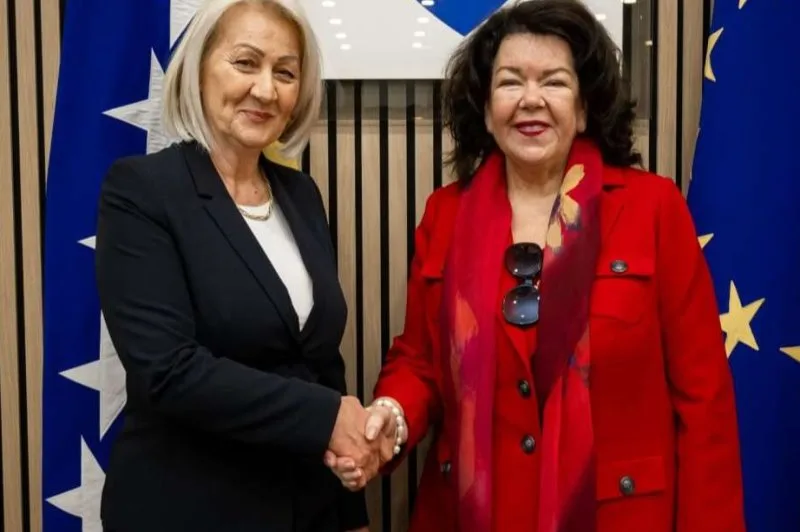 Krišto se sastala s Pirs: Opredijeljenost za saradnju BiH i UK na svim poljima od obostranog interesa