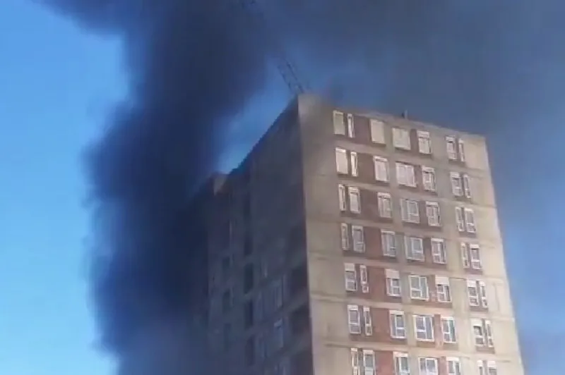 (VIDEO) Požar u Mostaru! Vatrogasci izlaze na teren, dim se širi posvuda