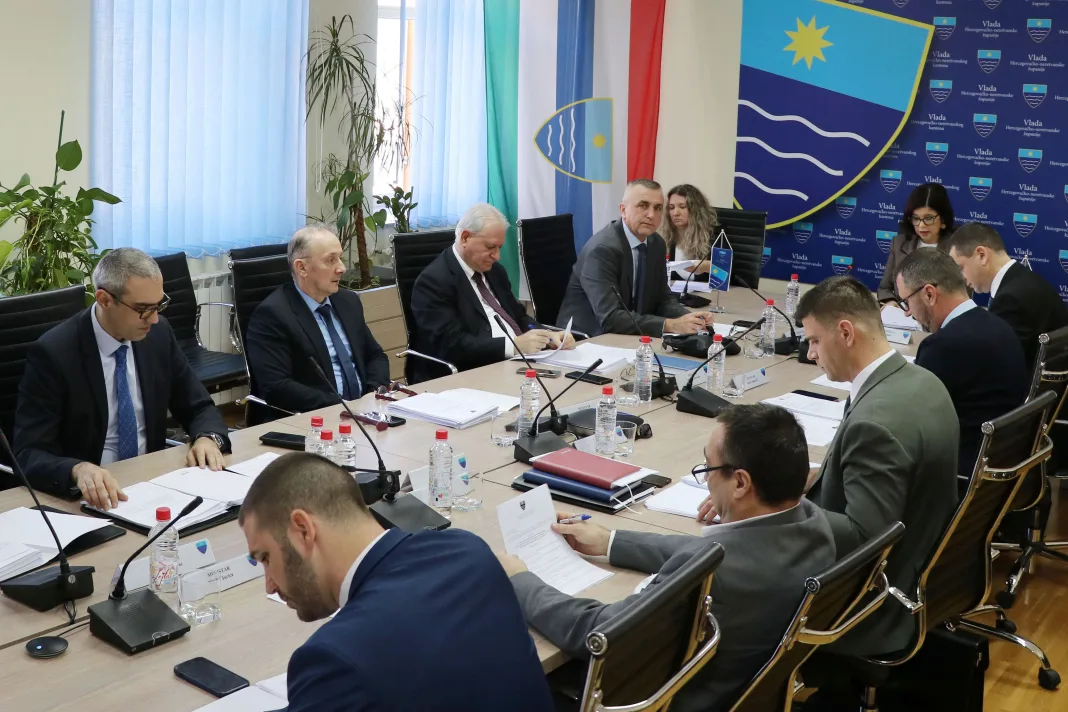 Vlada HNŽ-a usvojila nacrte zakona o porezu na promet nekretnina i najmu stana