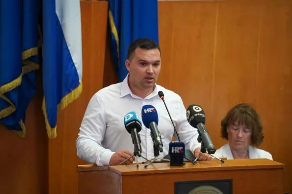 Lajk za malog Draška da bude hrabar!