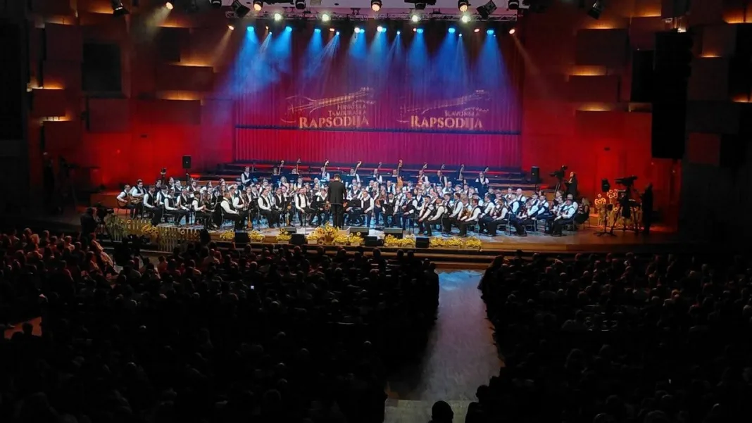 (FOTO) Tamburaški orkestar Mostar pridružio se hrvatskoj tamburaškoj rapsodiji