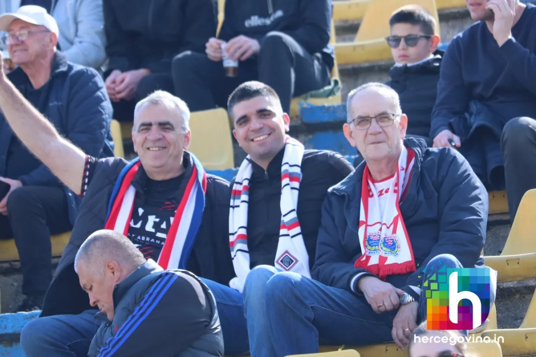 (FOTO) Pogledajte kako je bilo na tribinama za vrijeme utakmice HŠK Posušje-HŠK Zrinjski