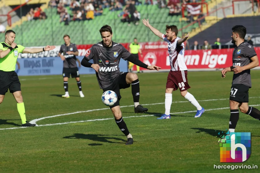 (FOTO) Sarajevo vodilo 2:0, na kraju gosti u sudijskoj nadoknadi do velikog boda
