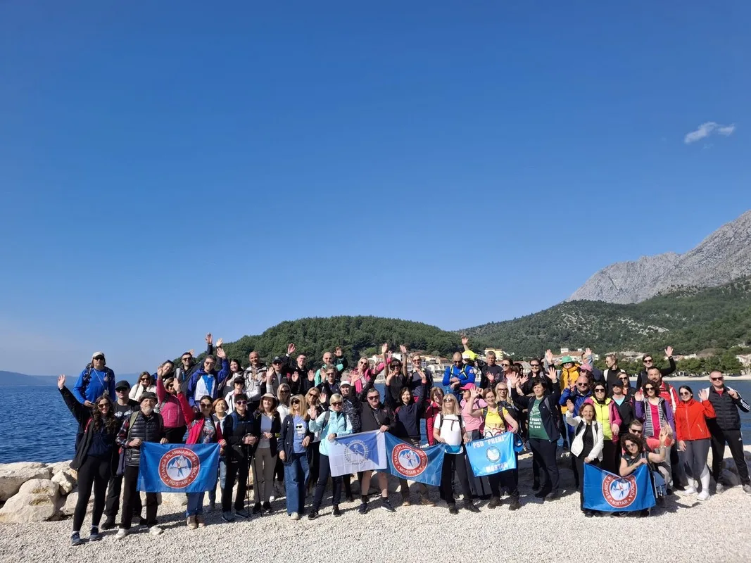 (FOTO) HPD Prenj 1933 Mostar: Održana šetnja uz more od Drvenika do Gradca