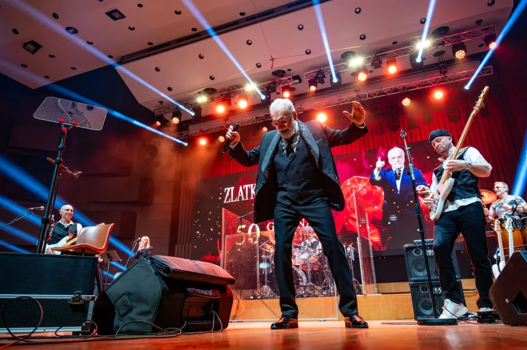 (FOTO) Zlatko Pejaković proslavio 50 godina karijere u Lisinskom!