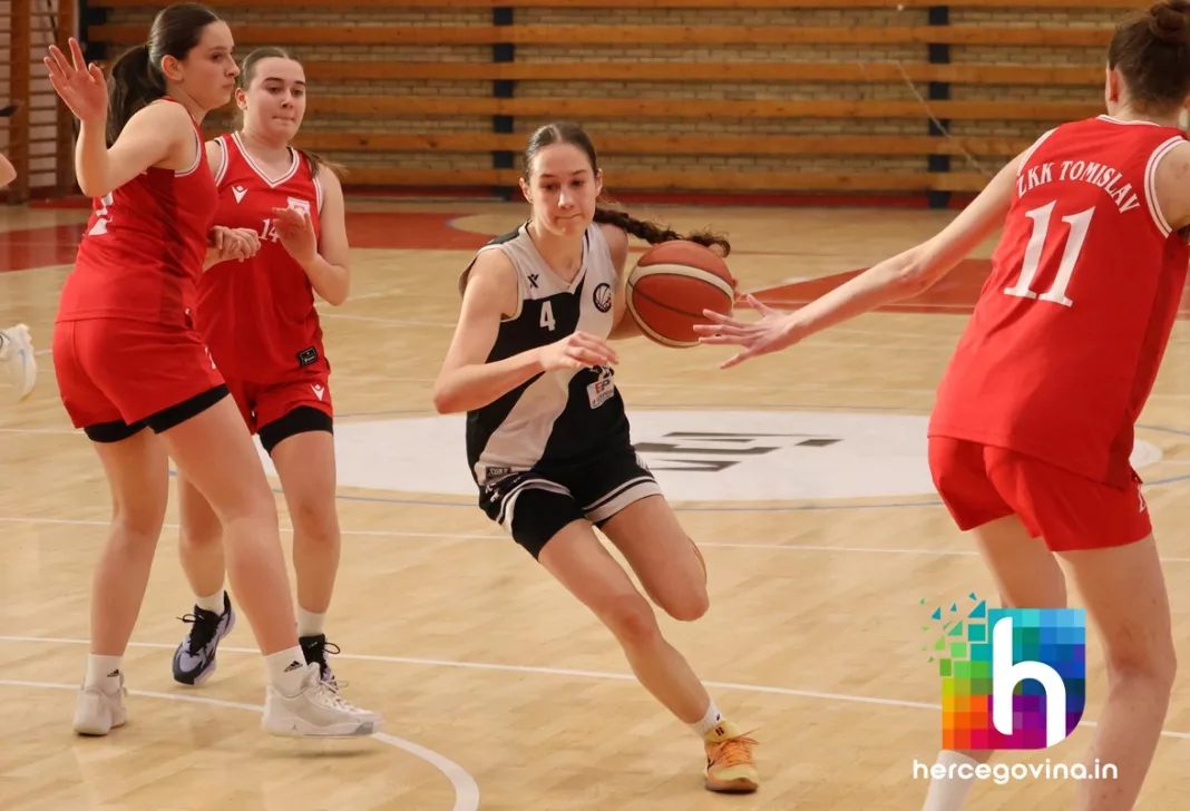 (FOTO) ŽKK Zrinjski 2010: Sjajna partija mlade Plemkinje Ene Opančar