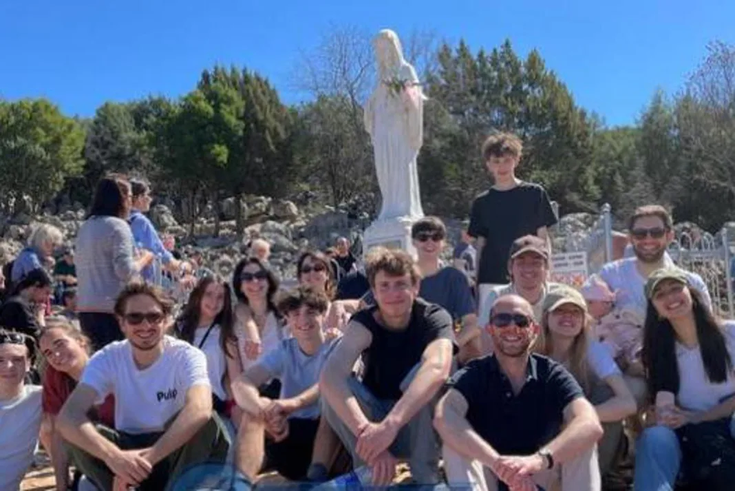 Majka sa svojih 12 djece došla iz Francuske u Međugorje proslaviti 50. rođendan