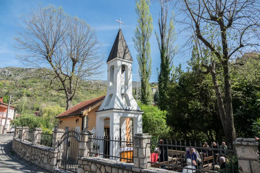 Služena tradicionalna uskrsna sveta misa u Vrelu Radobolje