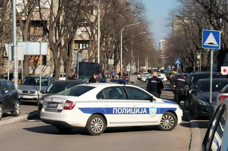 Užas u Beogradu: Nakon svađe, nožem napao Hrvaticu, hitno prebačena u bolnicu