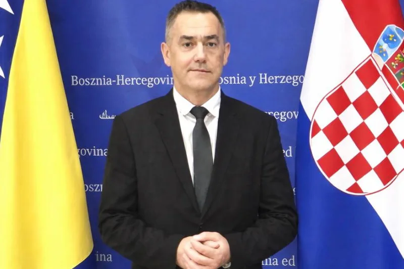 HSP BIH: U Tuzli veličanje ratnih zločinaca mora odmah biti sankcionirano!