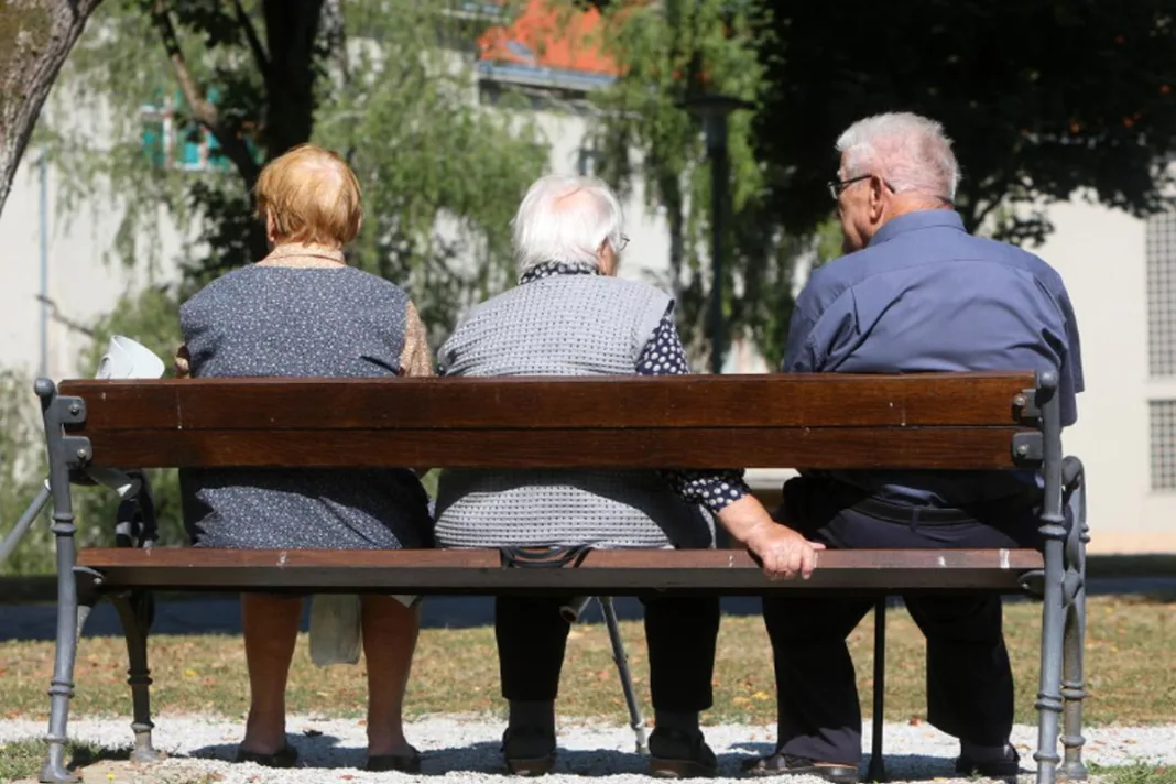 Oko 10.000 umirovljenika u BiH od 1. svibnja moglo bi ostati bez zdravstvenog osiguranja!