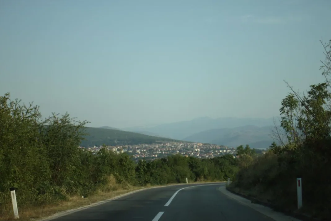 ‘Vidjet ćeš kad dođeš u stanicu’: Policajci u Hercegovini muškarcu slomili nogu i kosti lica