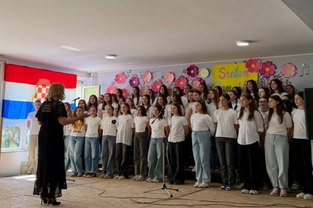 Široki Brijeg: Svečano obilježen Dan Prve osnovne škole