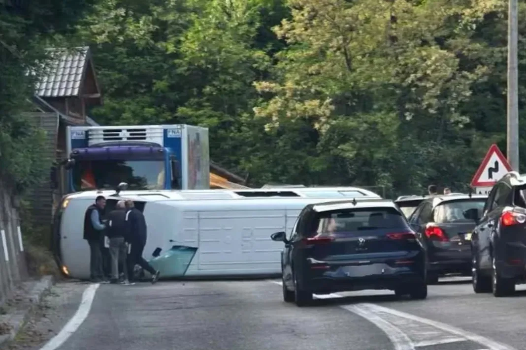 Normalizovan promet nakon nesreće u Ostrošcu