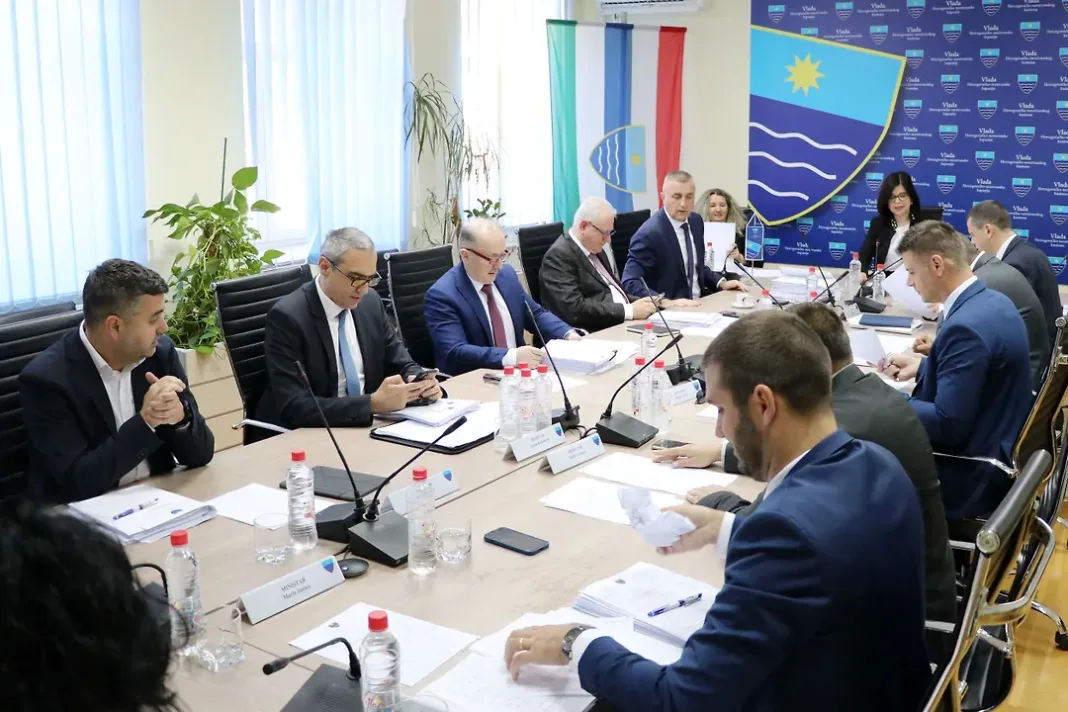 Niz odluka, izvješća i informacija s današnjega zasjedanja Vlade Hercegovačko-neretvanske županije