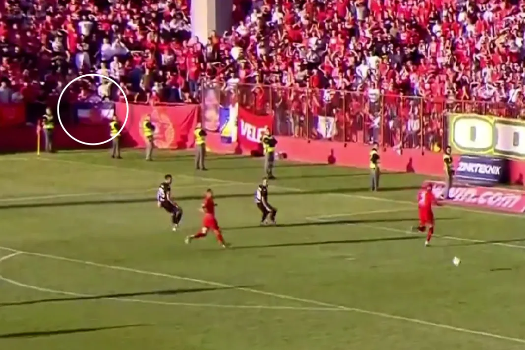 Petokraka na stadionu Veleža ponovno otvorila ratne rane: Simbol pod kojim su 1992. stradale tisuće Bošnjaka