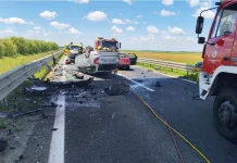 Teška prometna nesreća – Poginulo četvero ljudi, jedna osoba ozlijeđena