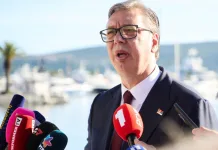 Vučić brani deportirane iz Tivta: Nisu kriminalci, nisu imali ni palice ni boksere