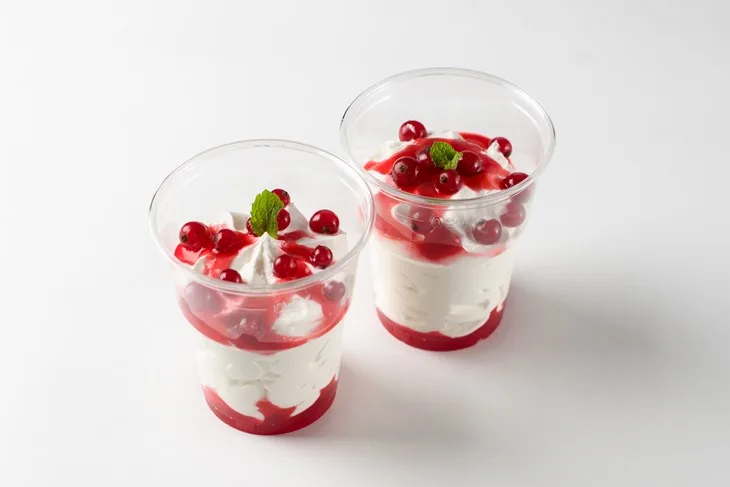 Jednostavan desert od višnje