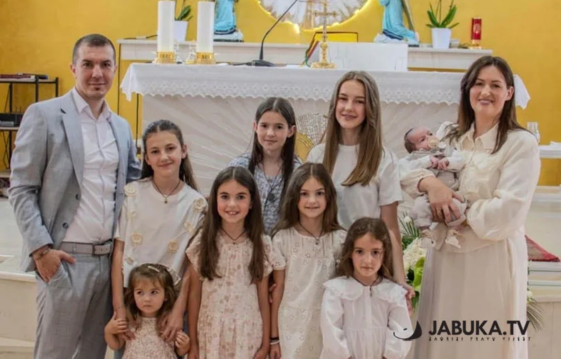 Osmo dijete u obitelji Šakić kršteno u Ljutom Docu
