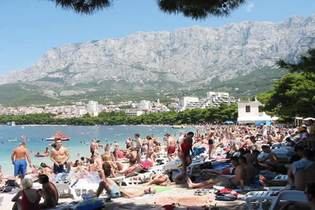 Planirate ljetovanje u Makarskoj? Provjerite kako se ove sezone naplaćuje parking