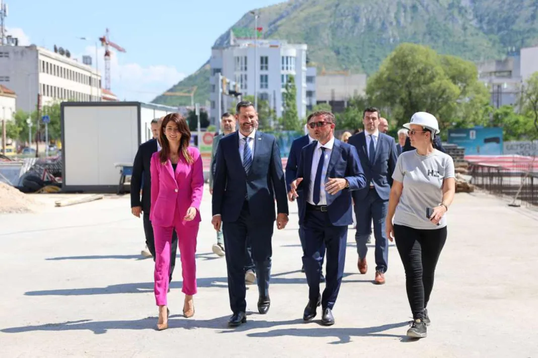 Ministar Glavina najavio: Hrvatska ulaže dva milijuna eura u sportsku infrastrukturu u BiH!