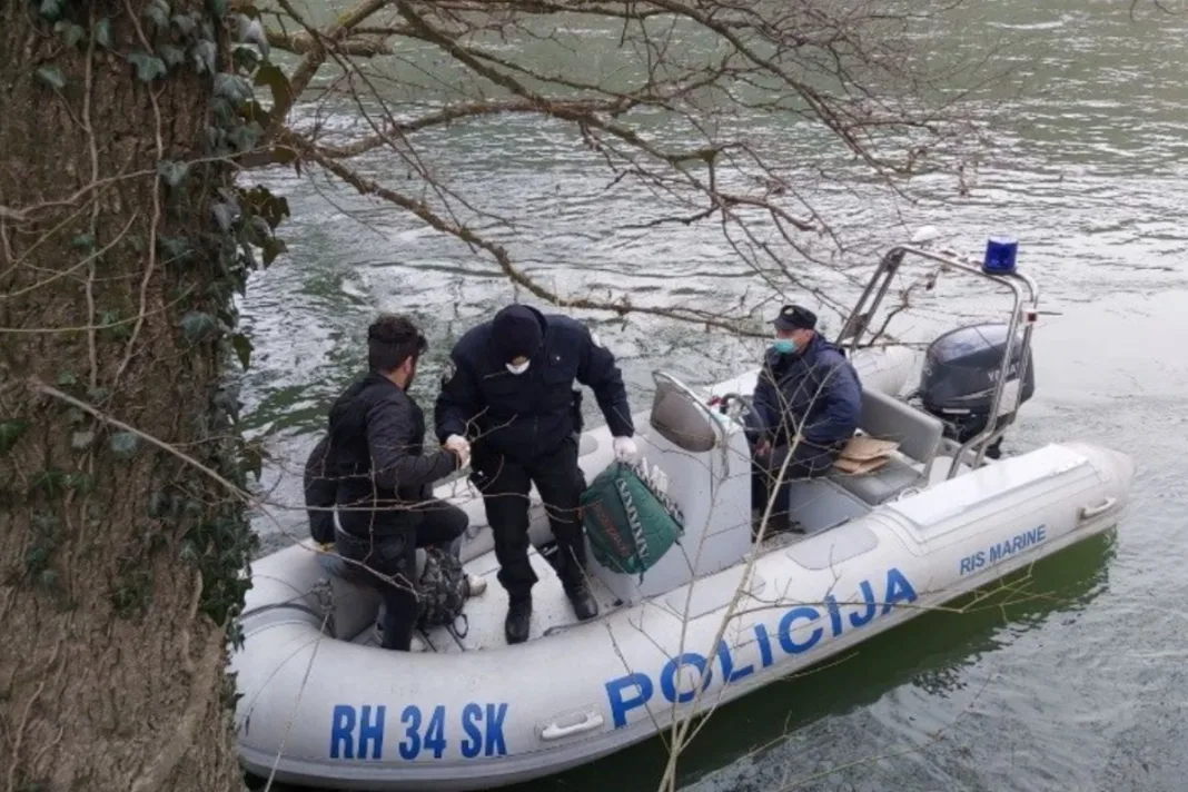 Državljanin BiH optužen za krijumčarenje migranata preko Une i smrt jedne osobe