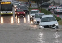 (VIDEO) Jako nevrijeme pogodilo Split, ulice su pod vodom