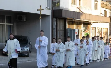 Tijelovska procesija okupila mnoštvo vjernika u Širokom Brijegu