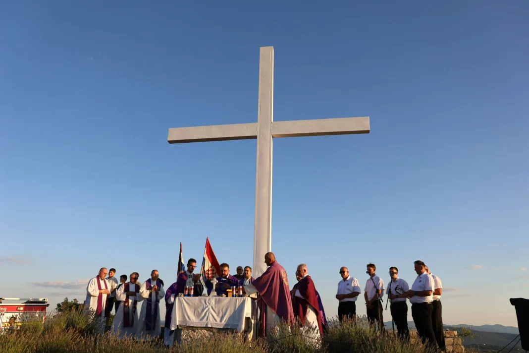 (FOTO) Gradina kao trajni podsjetnik na žrtvu, slobodu i opstanak hrvatskoga naroda