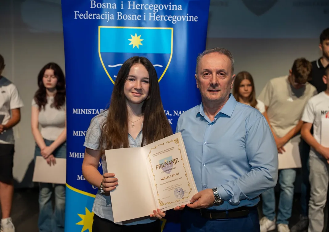 Mihaela Buna