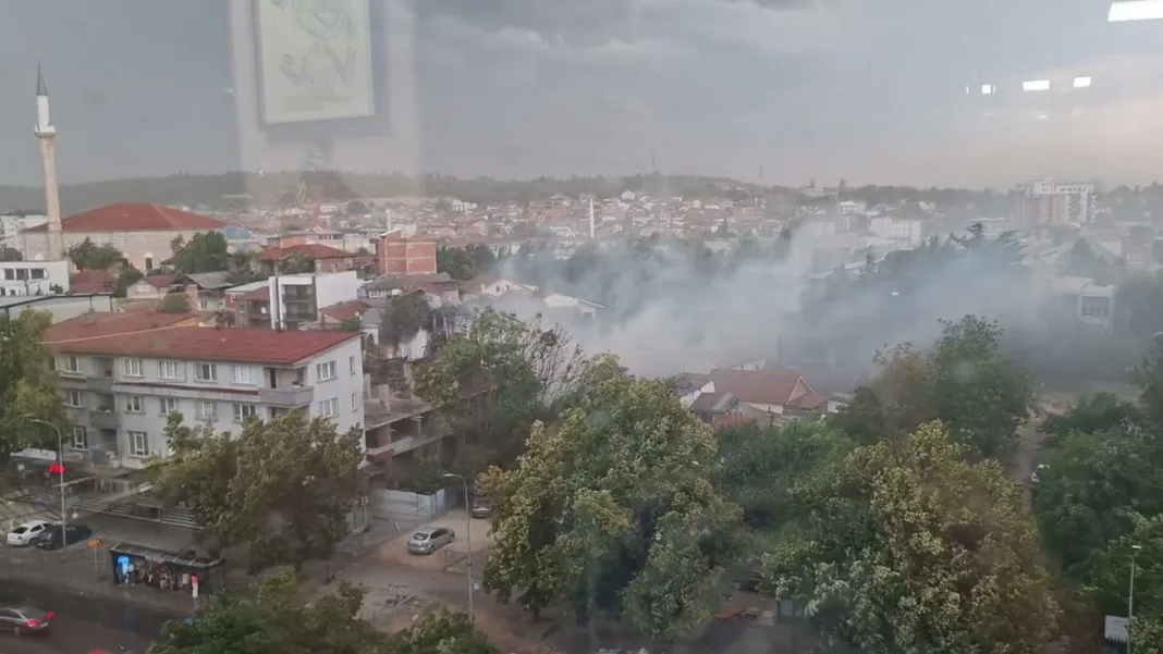 (VIDEO) Snažno nevrijeme ostavilo je iza sebe ozlijeđene građane, veliku materijalnu štetu i tisuće poziva za pomoć
