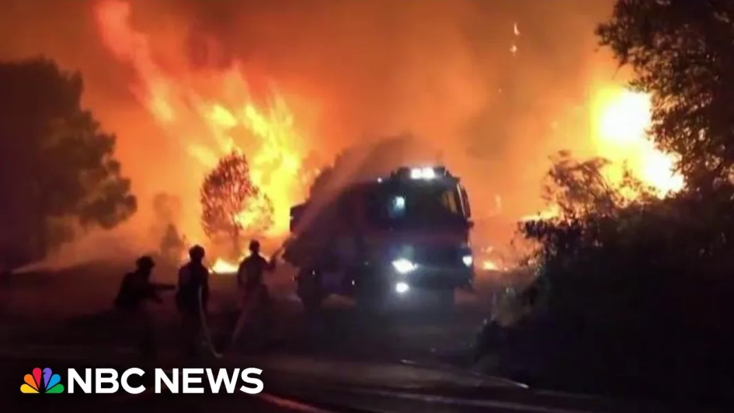 (VIDEO) Francuski vatrogasci bore se držati vatru dalje od Bordeauxa