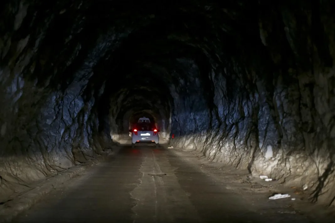 Tunel koji vozačima tjera strah u kosti: Bez rasvjete, uzak i potpuno drugačiji od svih na obali