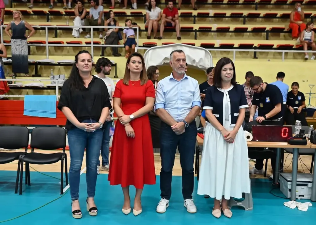 (FOTO) Marija Buhač uručila nagrade pobjednicima odbojkaškog turnira u Mostaru