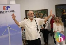 (FOTO) Mostar: Veliki maestro Marin Topić i izložba Oblik vode