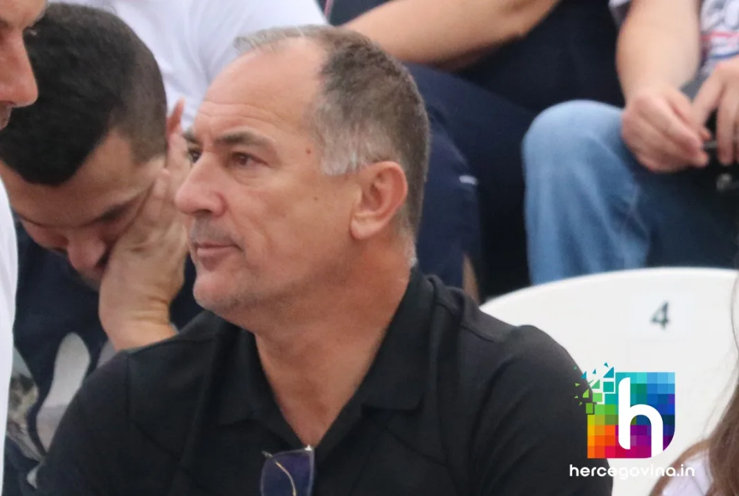 (FOTO) Igor Štimac bodrio HŠK Zrinjski u utakmici protiv Veleža