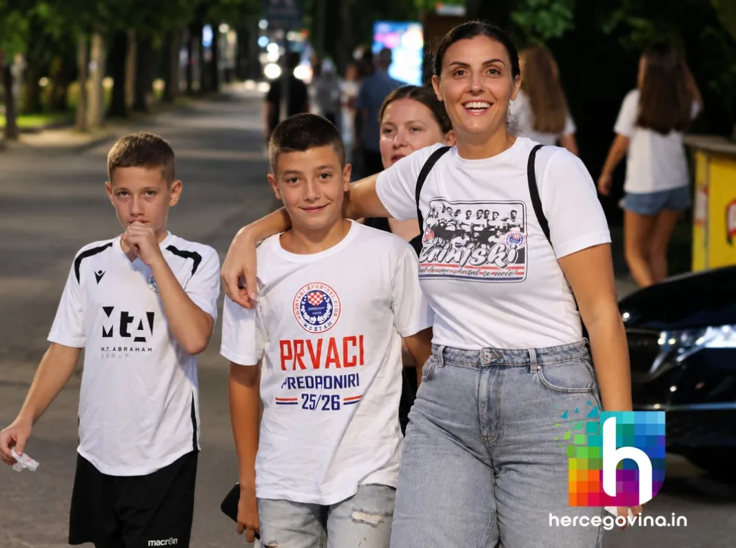 (FOTO) Pogledajte kako je bilo ispred stadiona uoči utakmice HŠK Zrinjski-NK Široki Brijeg