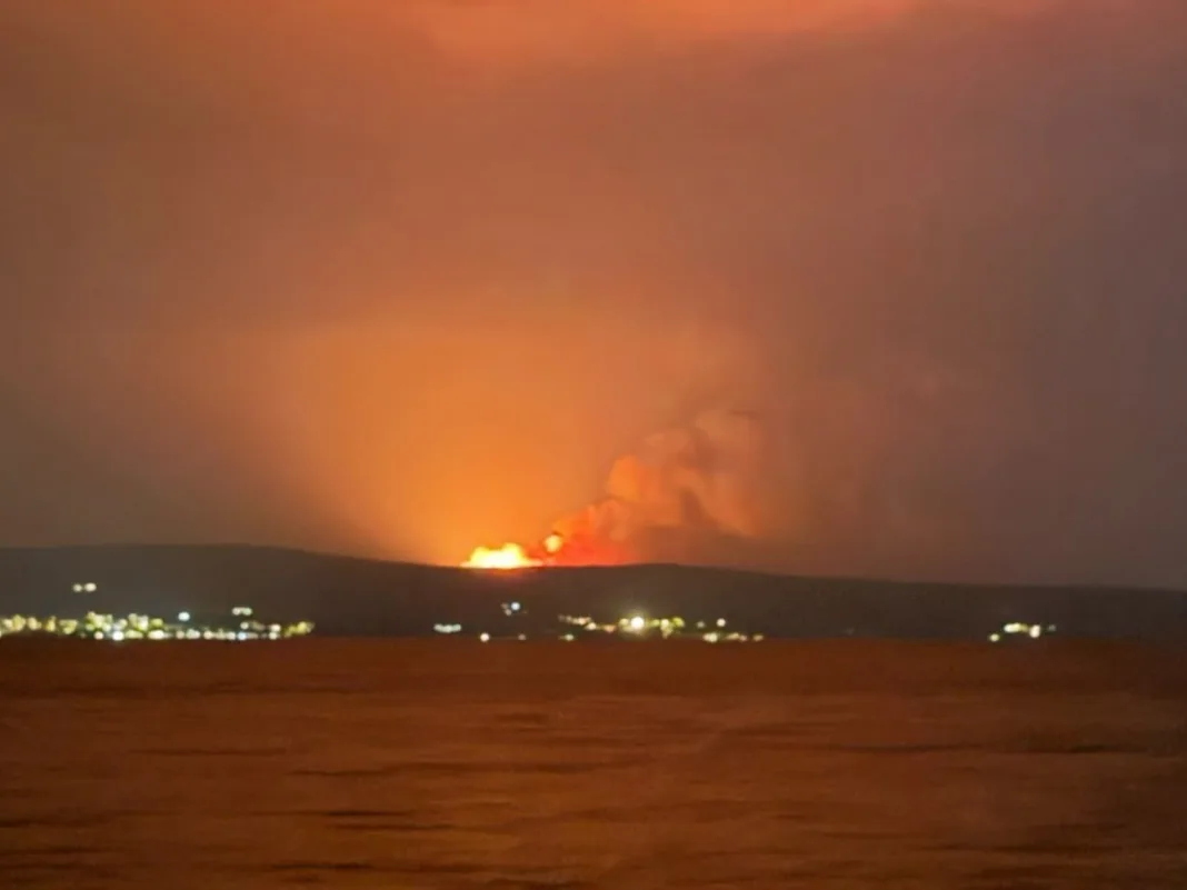 (VIDEO) Izbio požar na Braču, brzo se širi