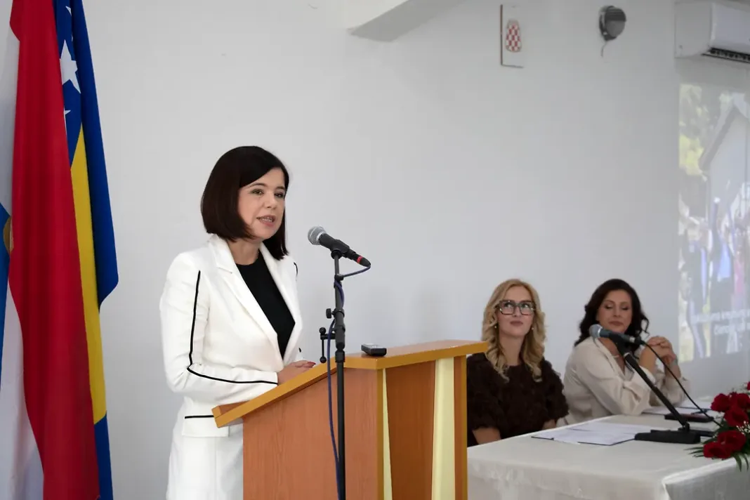 Marija Buhač na proslavi Dana Ravnoga: Prometno povezan, infrastrukturno jak i za život privlačan prostor