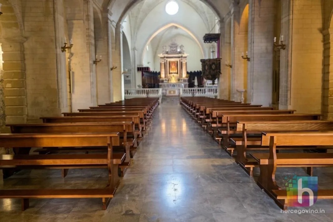 Incident u katoličkoj crkvi u Beču: Mladići ometali misno slavlje uzvikujući „Allahu Akbar“