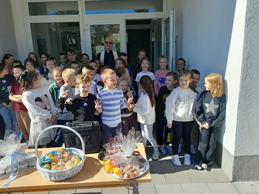 (FOTO) Dani Kruha Osnovne škole Ivana Gundulića – PRO Vojno 2026.