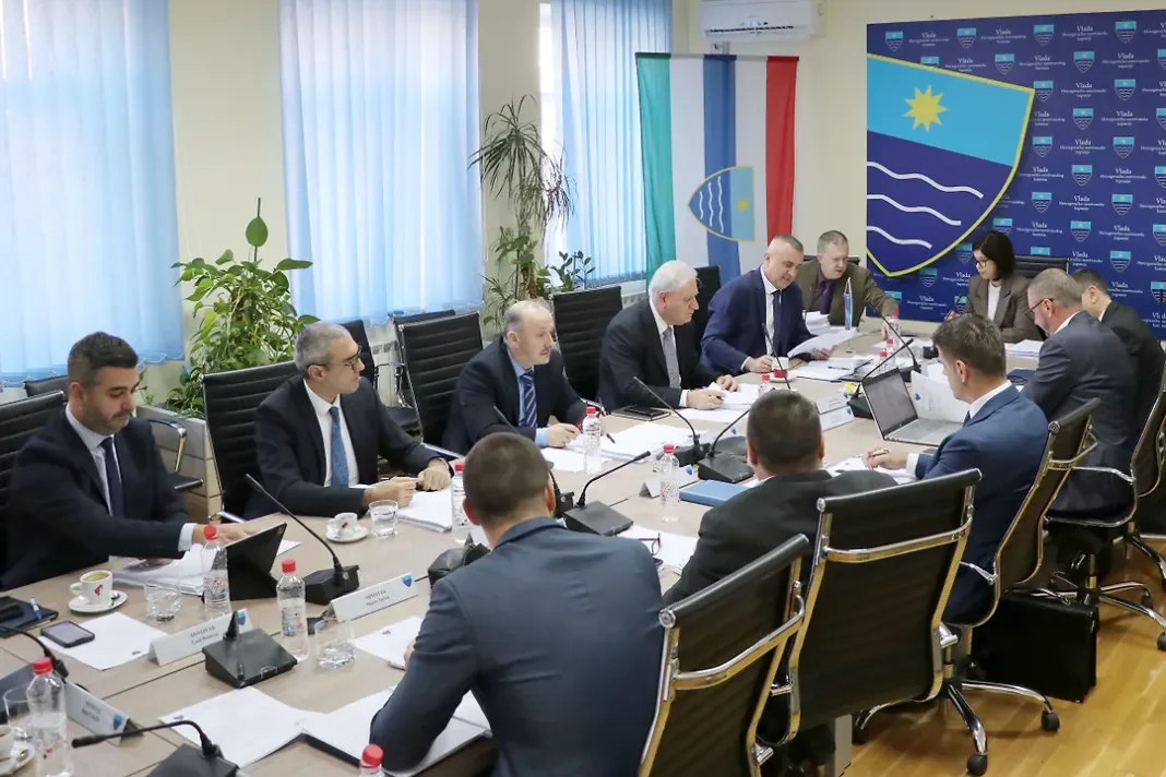 Vlada HNŽ-a: Potpore braniteljima i pučkim kuhinjama, nabava udžbenika i cjepiva